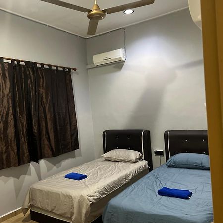 Momo Guest House Kuala Terengganu Exterior photo