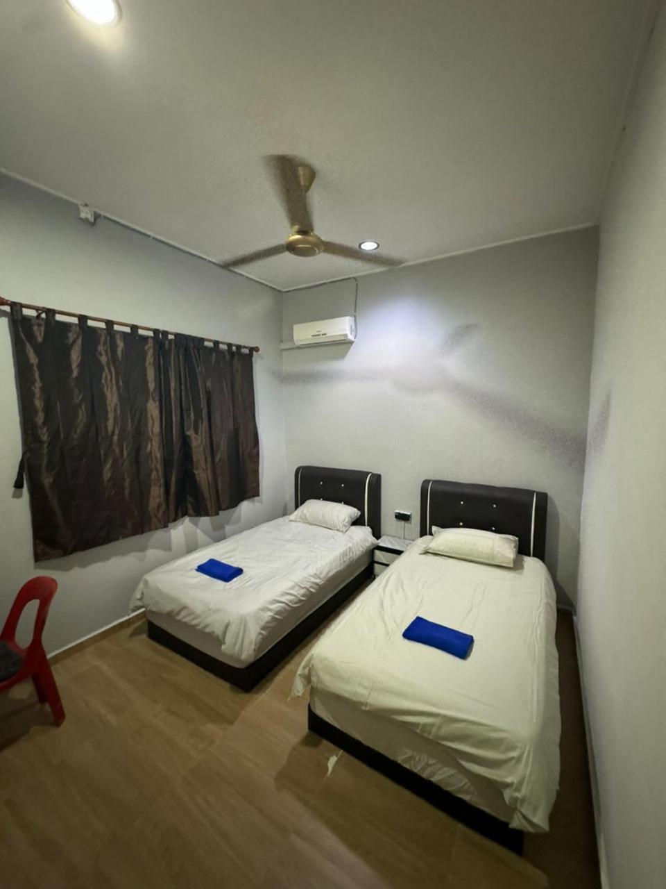 Momo Guest House Kuala Terengganu Exterior photo
