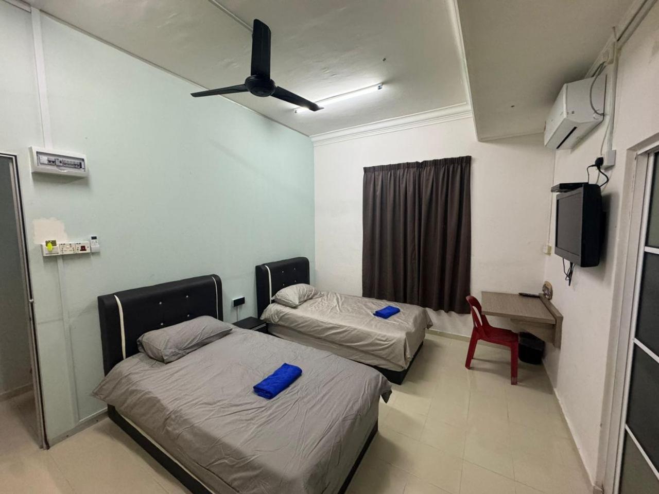 Momo Guest House Kuala Terengganu Exterior photo