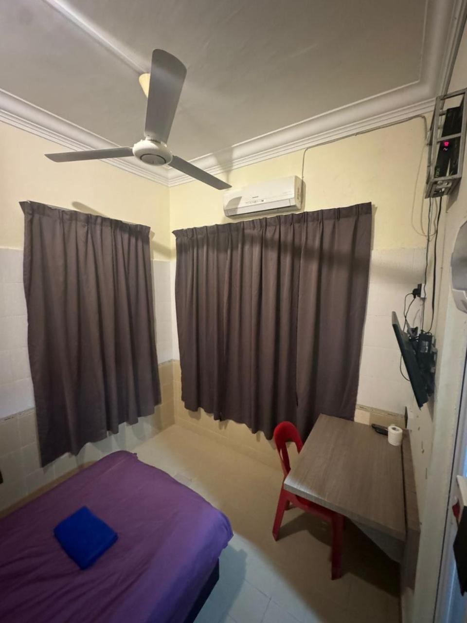 Momo Guest House Kuala Terengganu Exterior photo